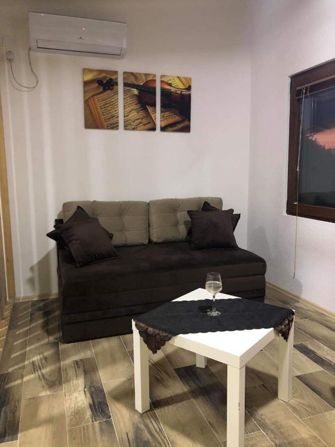 Karali Apartments Lagadin Exterior foto